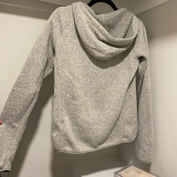 Women’s North Face - Picture 2 of 5